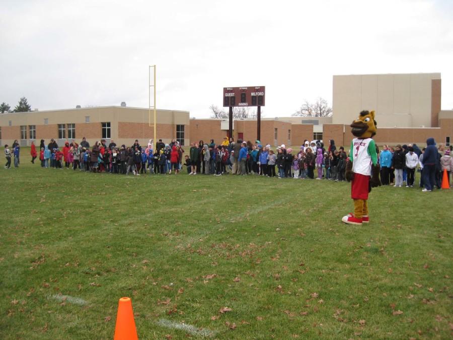 Heritage students line up at the Turkey Trot. Around 100 students participated in the race and had a fun time at this Thanksgiving Event. 