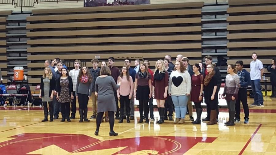 Lakeland student section sings over National Anthem at basketball game