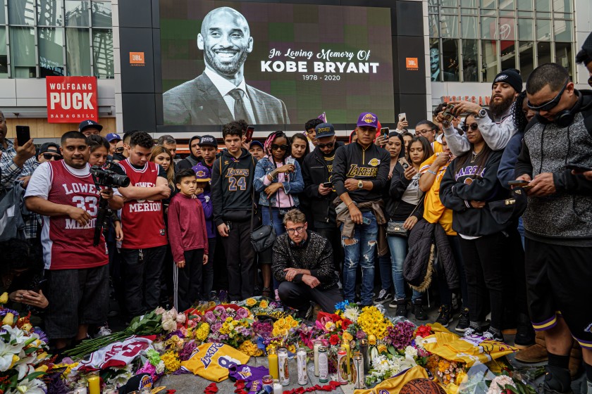 Fans gather around Kobe Bryant Memorial at the Staples Center (Courtesy of LA Times)