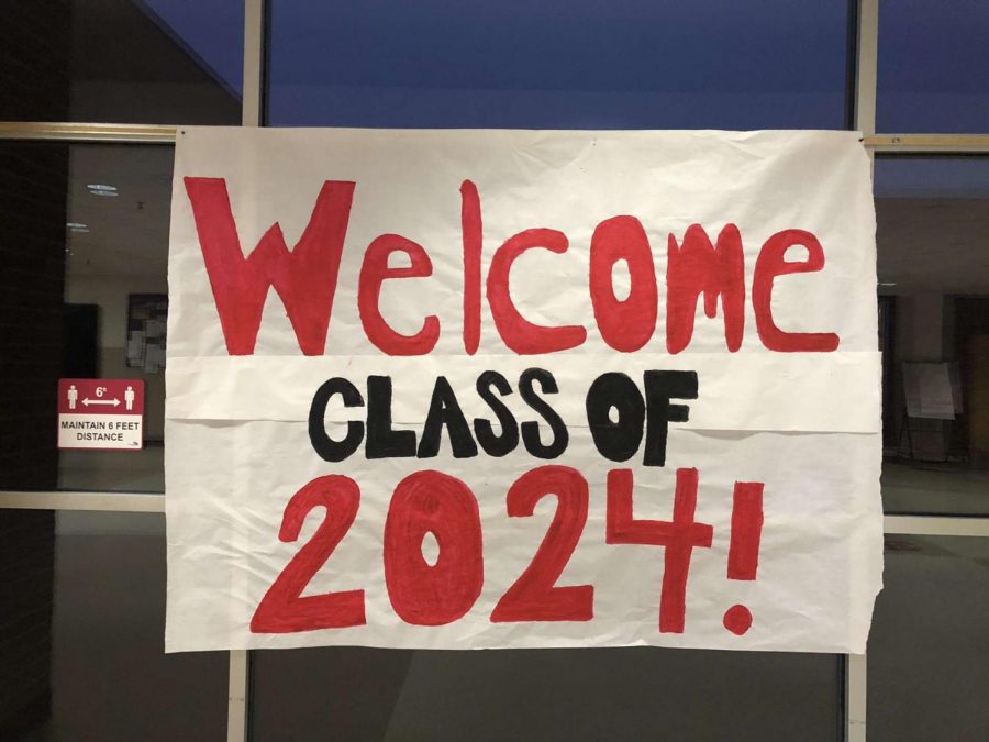 Milford+Leadership+students+made+welcome+signs+and+posted+information+for+new+freshmen+to+see+upon+arrival+at+MHS+for+in-person+school.