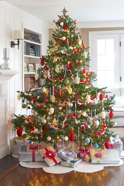 Analyzing the benefits, drawbacks of fake or real Christmas trees