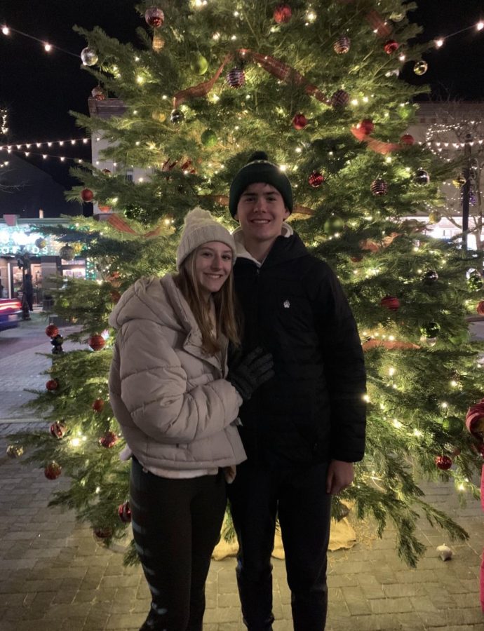 Juniors Allison Deep and Ian Guffy enjoying festive lights.